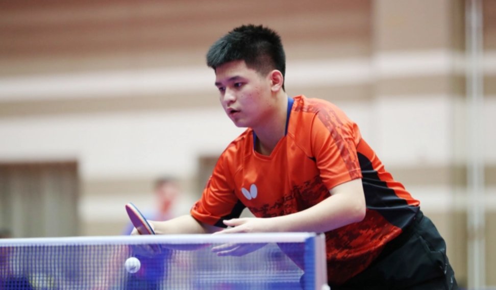 F1中国大奖赛：皮亚斯特里夺得冠军.