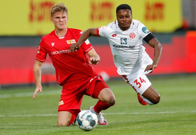 色的主教练 色的主教练