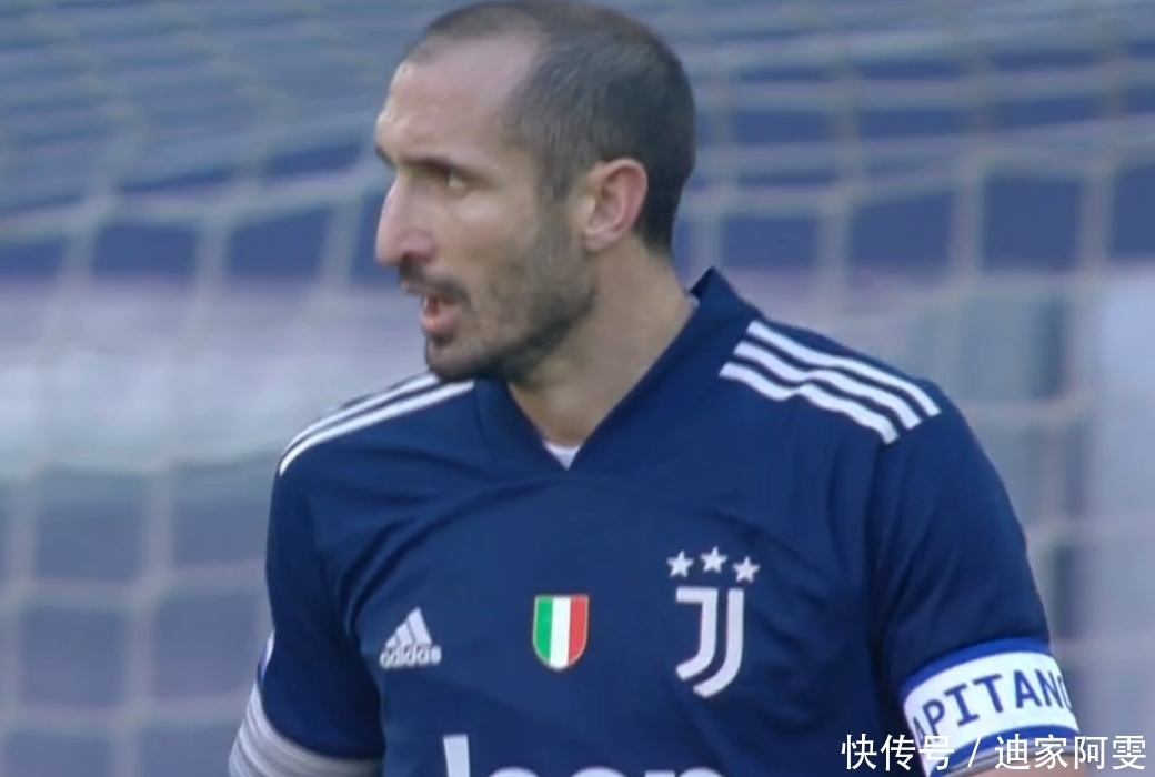 的肩部受伤 的肩部受伤